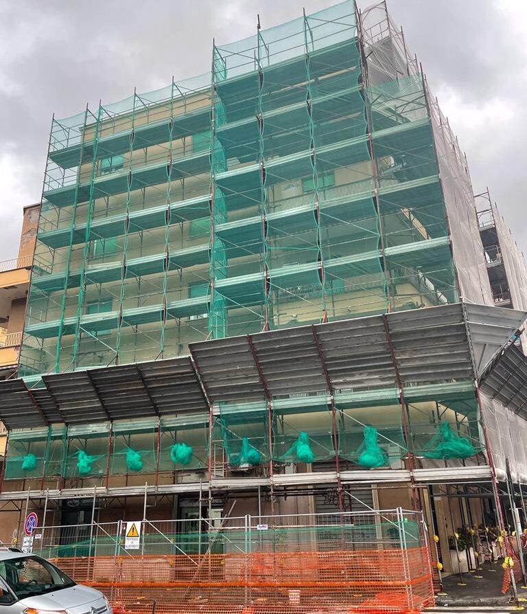 Ristrutturazione facciata condominiale Roma