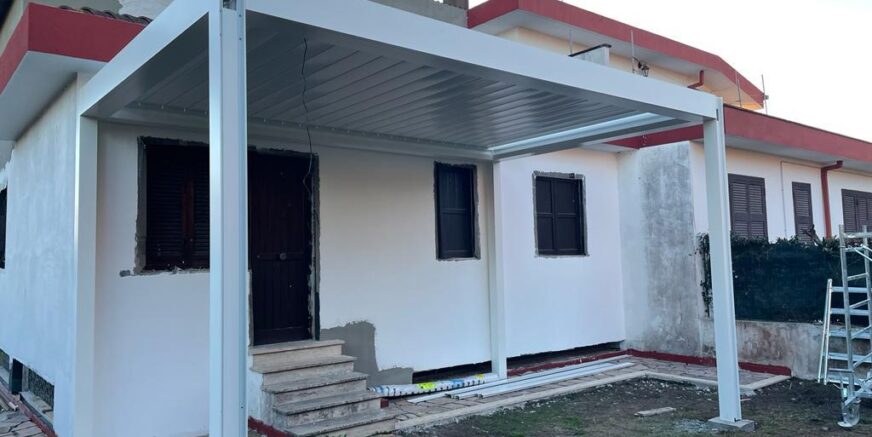 Ristrutturazione esterni con pergola